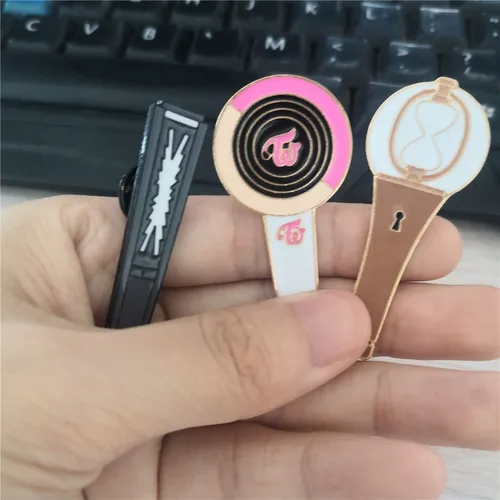 케이팝 금속 라이트스틱 배지 브로치로 개성을 돋보이세요 추천