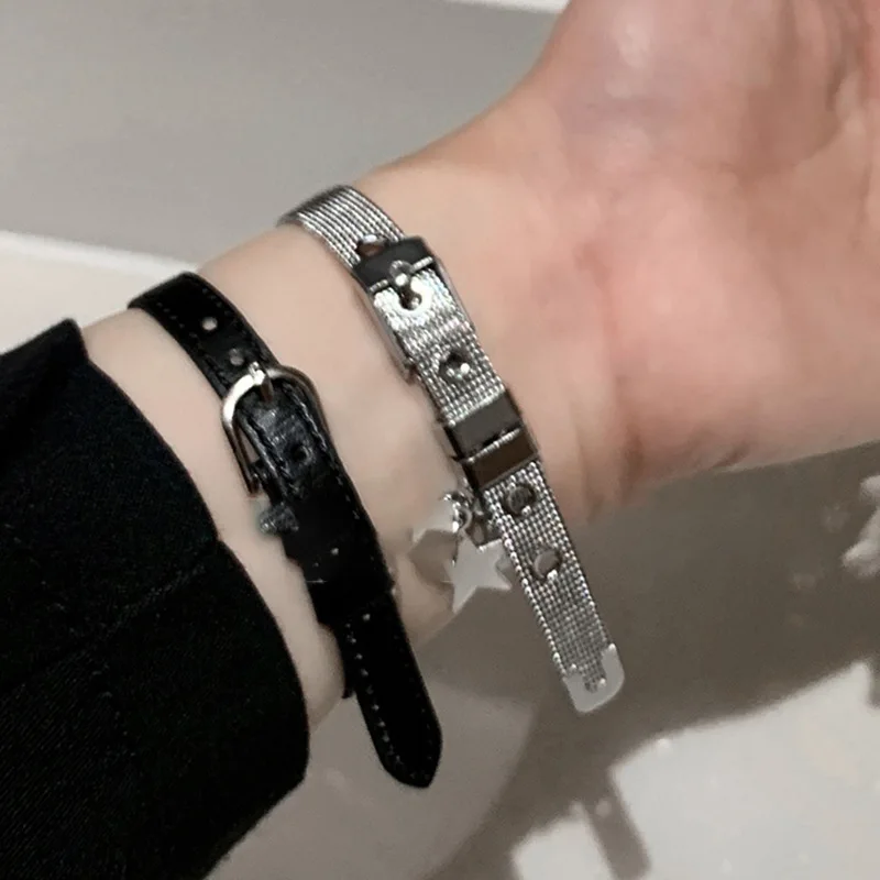 レザーブレスレット　y2k パンク　グランジ y2k グランジ パンク opium スタッズバングル バンド ピラミッド