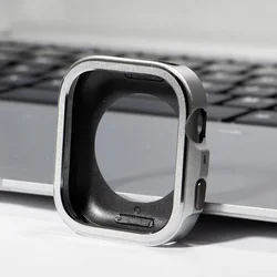 Durable Metal Shockproof Case for Smartwatch - Hard Protective and Anti - Scratch Bumper Cover (Silver)