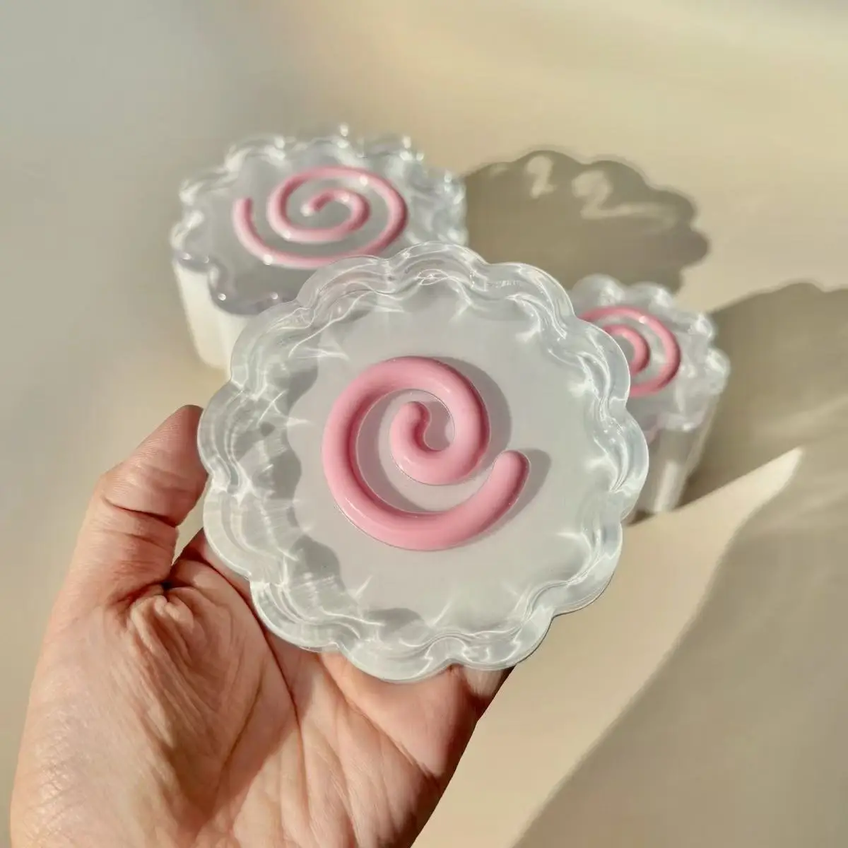 Showa Weißer Fischteller, antike Epoxidharz-Aufbewahrungsbox, exquisite, durchscheinende, mädchenhafte Teller-Ornament, fertige Desktop-Raumdekoration, Ins – Detail 8
