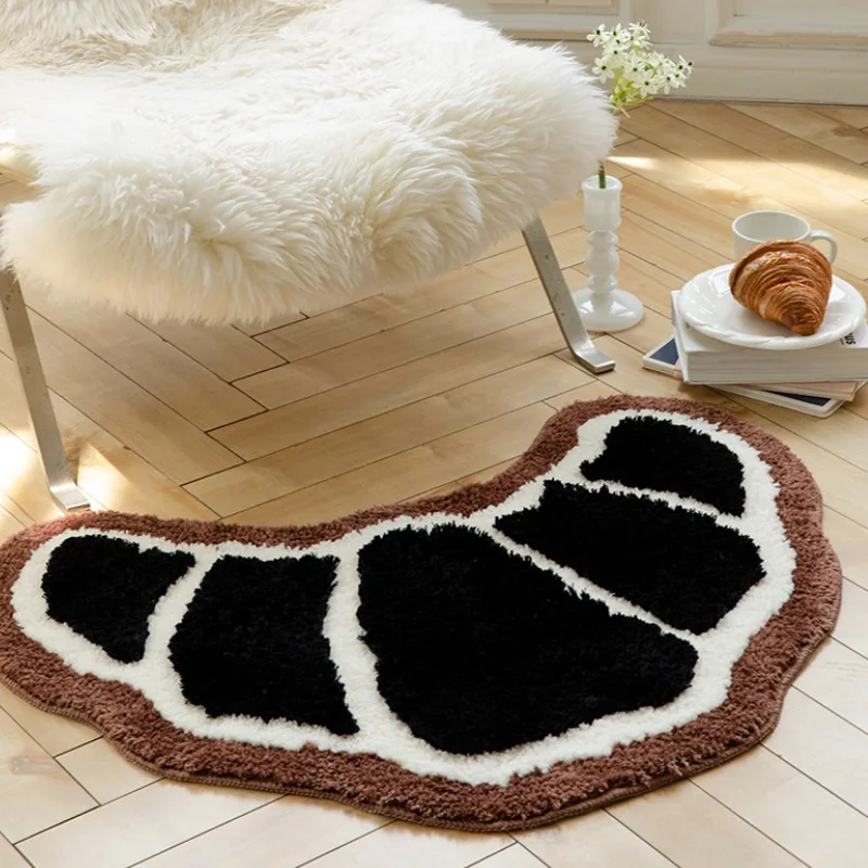 

Croissant Carpet Tufted Bread Mat Irregular Rug INS Style Cozy Room Fluffy Soft Absorbent Slip-resistant Floor Mat 75x80CM