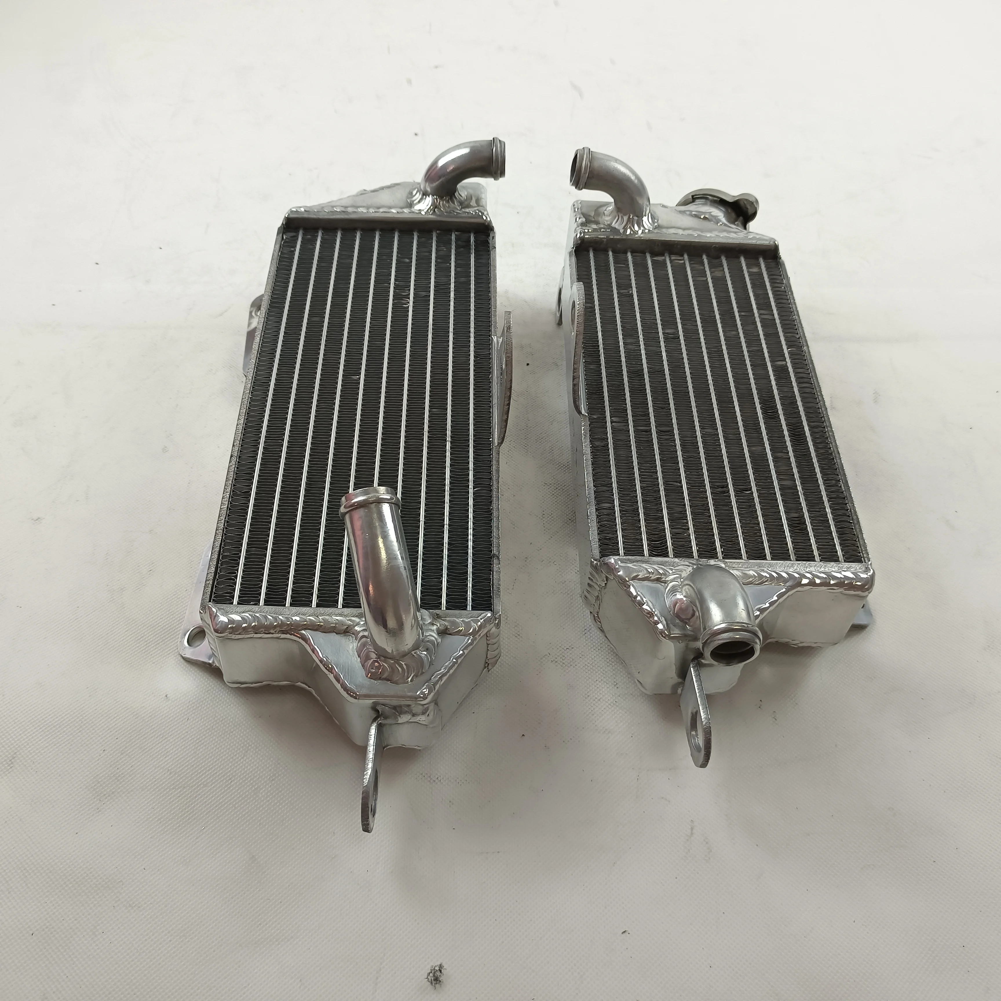 

For 1988-2004 Kawasaki KX500 KX 500 Aluminum Radiator Cooler Cooling Coolant 1988 1989 1990 1991 1992 1993 1994 1995 1996 1997