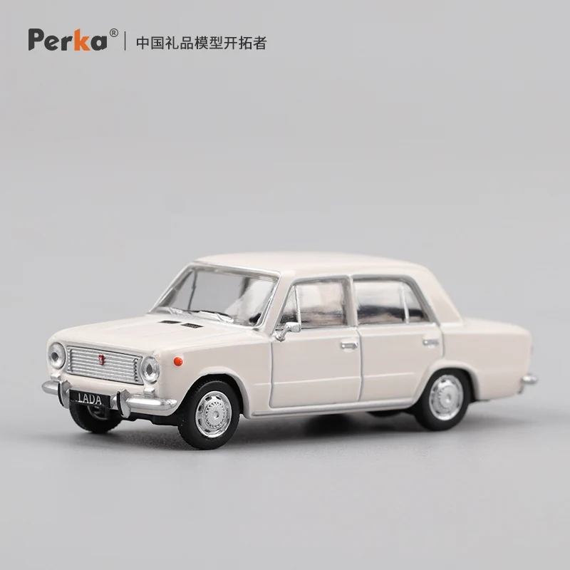 Perka 1/64 Classic Old Car The Former Soviet LADA2101 Car Alloy Motor Vehicle Diecast Metal Model Kids Xmas Gift Toys for Boys 