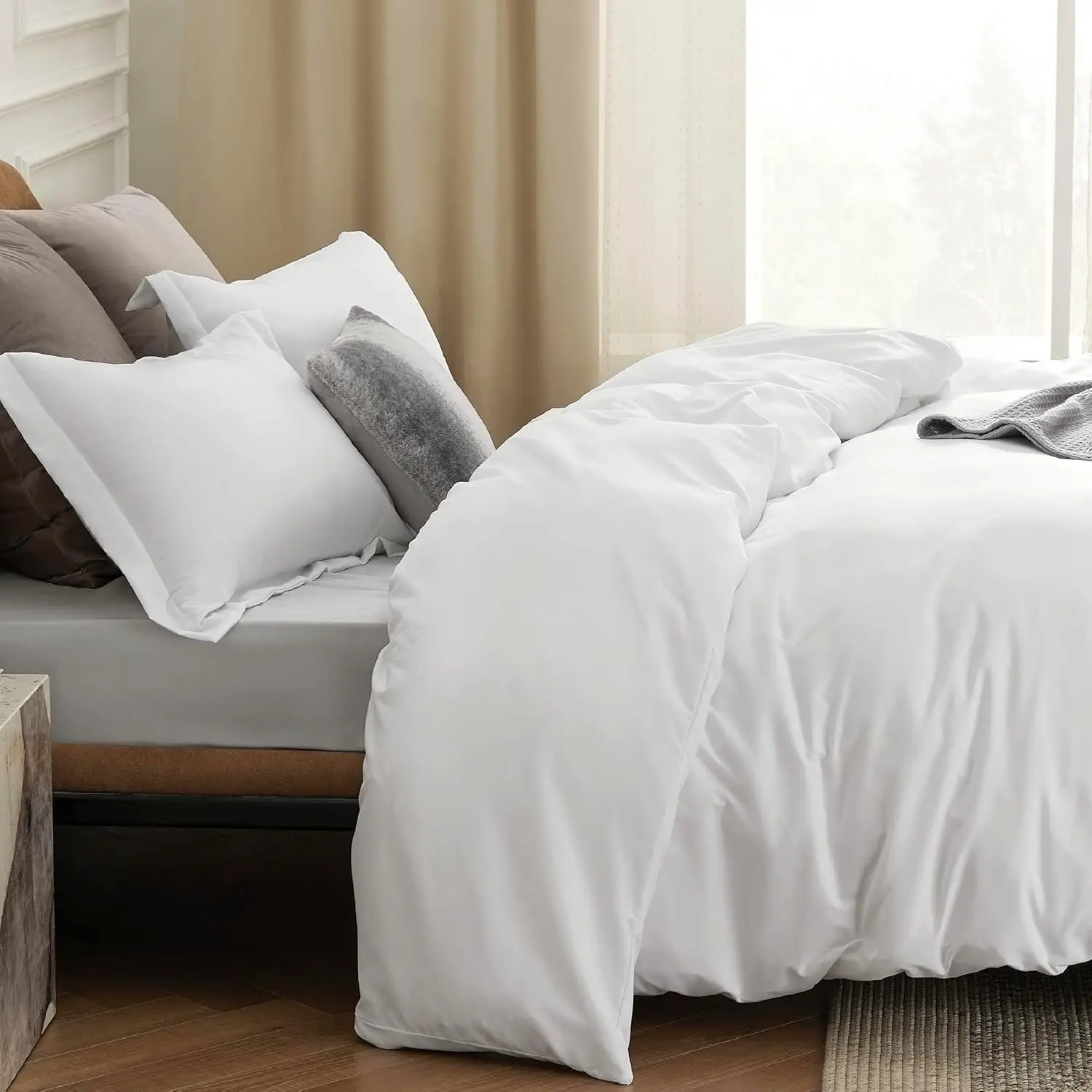 Bedsure White Duvet Cover Queen Size - Soft Double Brushed Bedding Set for Kids & Adults, Zipper Closure, 3 Pieces, Includes 4
