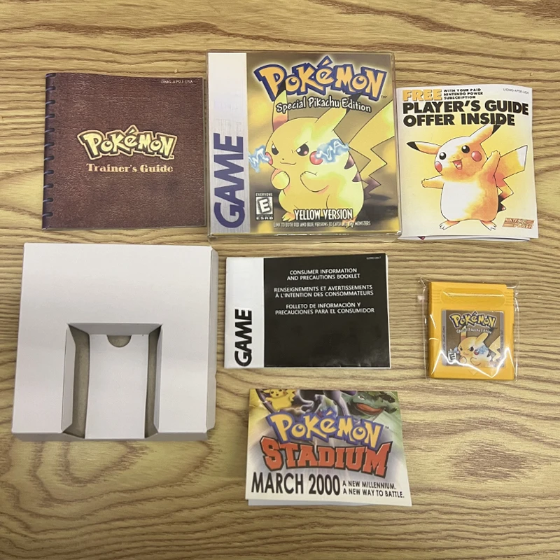 Juego GBC amarillo de Pokémon en caja, Cartucho de videojuegos de concha de alta calidad de 16 bits, guía de entrenadores con manuales hechos a mano para fanáticos