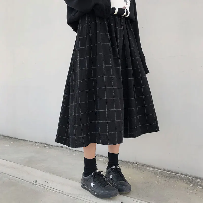 Women Autumn Winter Plaid A-line Pleated Skirts 2023 New Female 2 Colors Japanese Style High Elastic Waist Long Skirts Harajuku realeft elegant solid pleated women mi long skirts 2022 new spring summer street high waist harajuku umbrella maxi skirts female