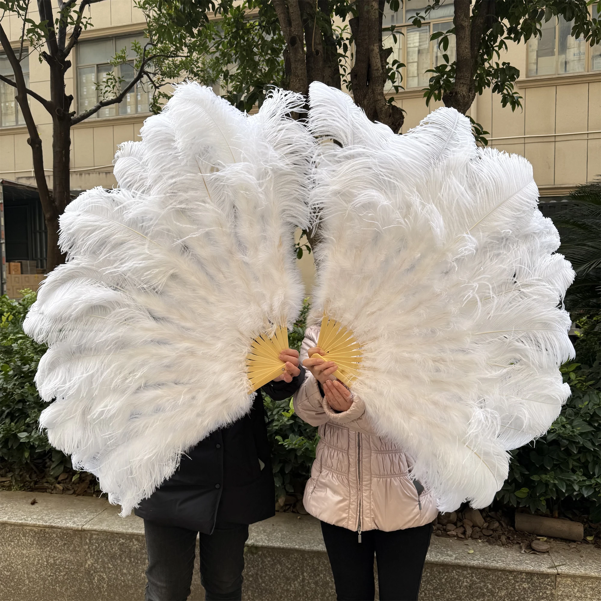 100CM 130CM 1/2pcs Ostrich Feather Fans White Fluffy Big Fans 13 Bone ...