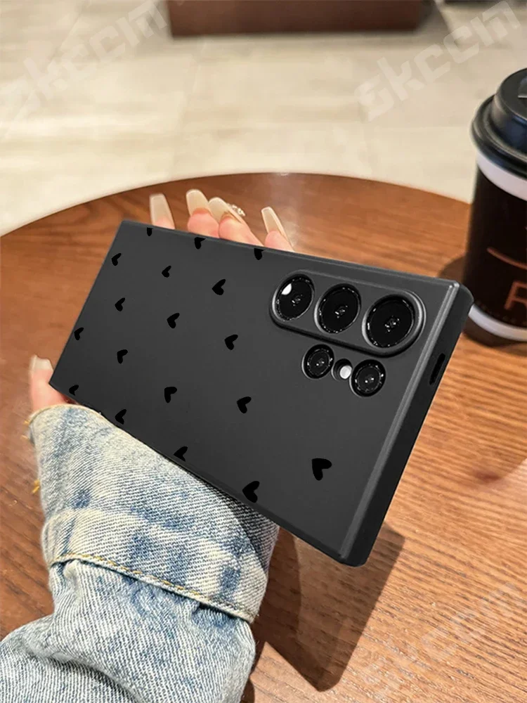 Elegant Black Heart Silicone Phone Case - Timeless Love Style