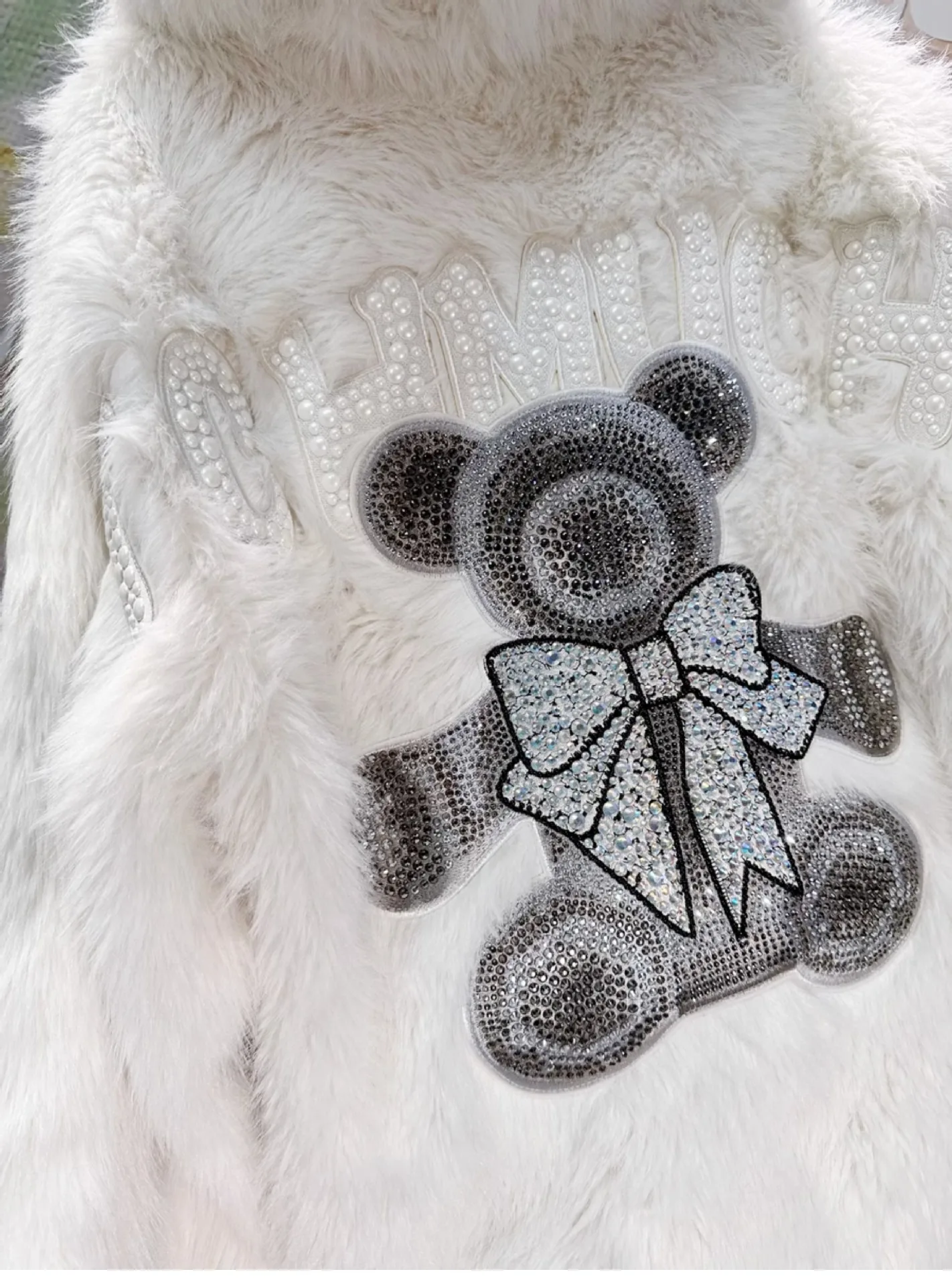 Cartoon Beaded Furry Coat Female 2023 Winter Thickened Warm Rhinestone Bow Temperament Faux Fur Coat Women Kawaii Clothes