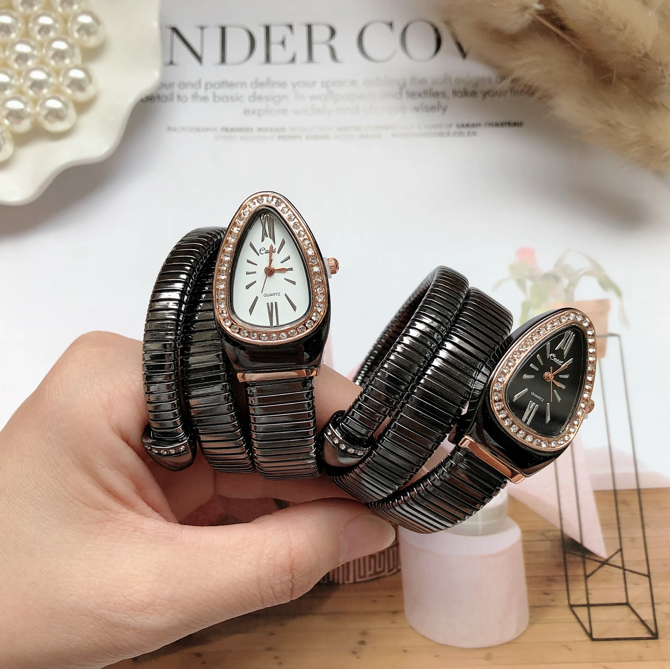 Women Watches Women Luxury Brand Watch Snake Quartz Ladies Gold Watch Diamond Wristwatch Female Fashion Bracelet Watches Clock