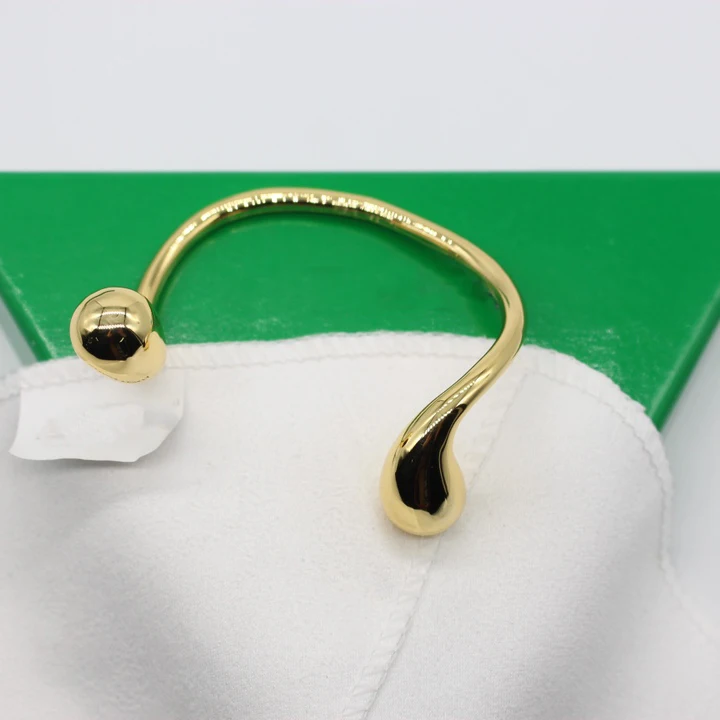 ǹ ε巯  , Ÿ ־,  Ƽ Ʈ,  м ̳ 귣, , 2024 ǰ