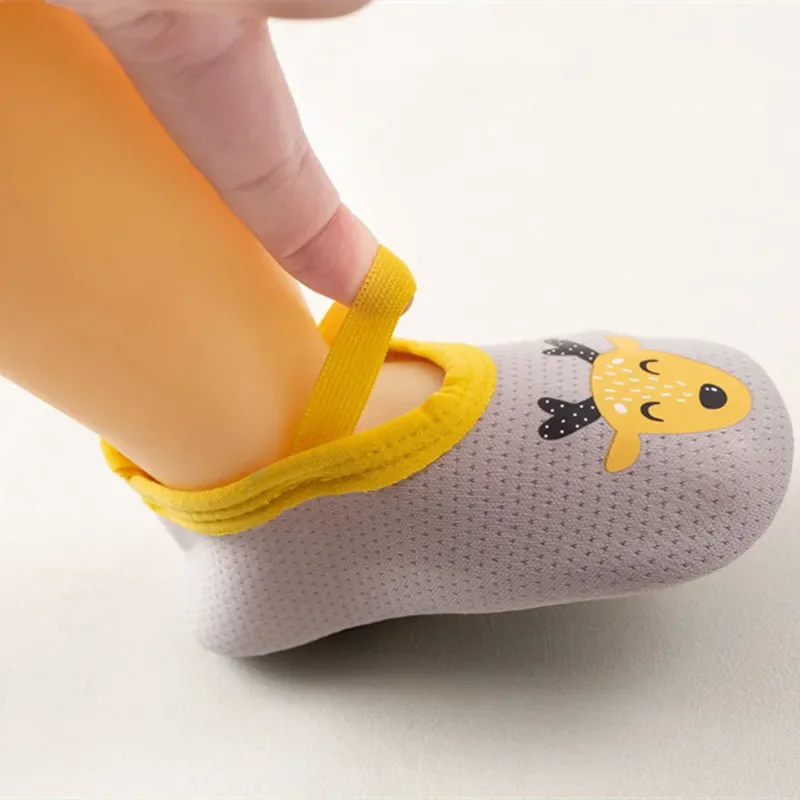 Kids Beach Shoes Water Sports Sneakers Children Swimming Aqua Barefoot Shoes Baby Surf Fishing Diving Indoor Outdoor Slippers water sports shoes children slippers