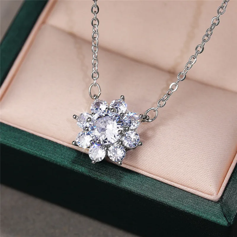Collier flocon de neige Huitan - vue latérale