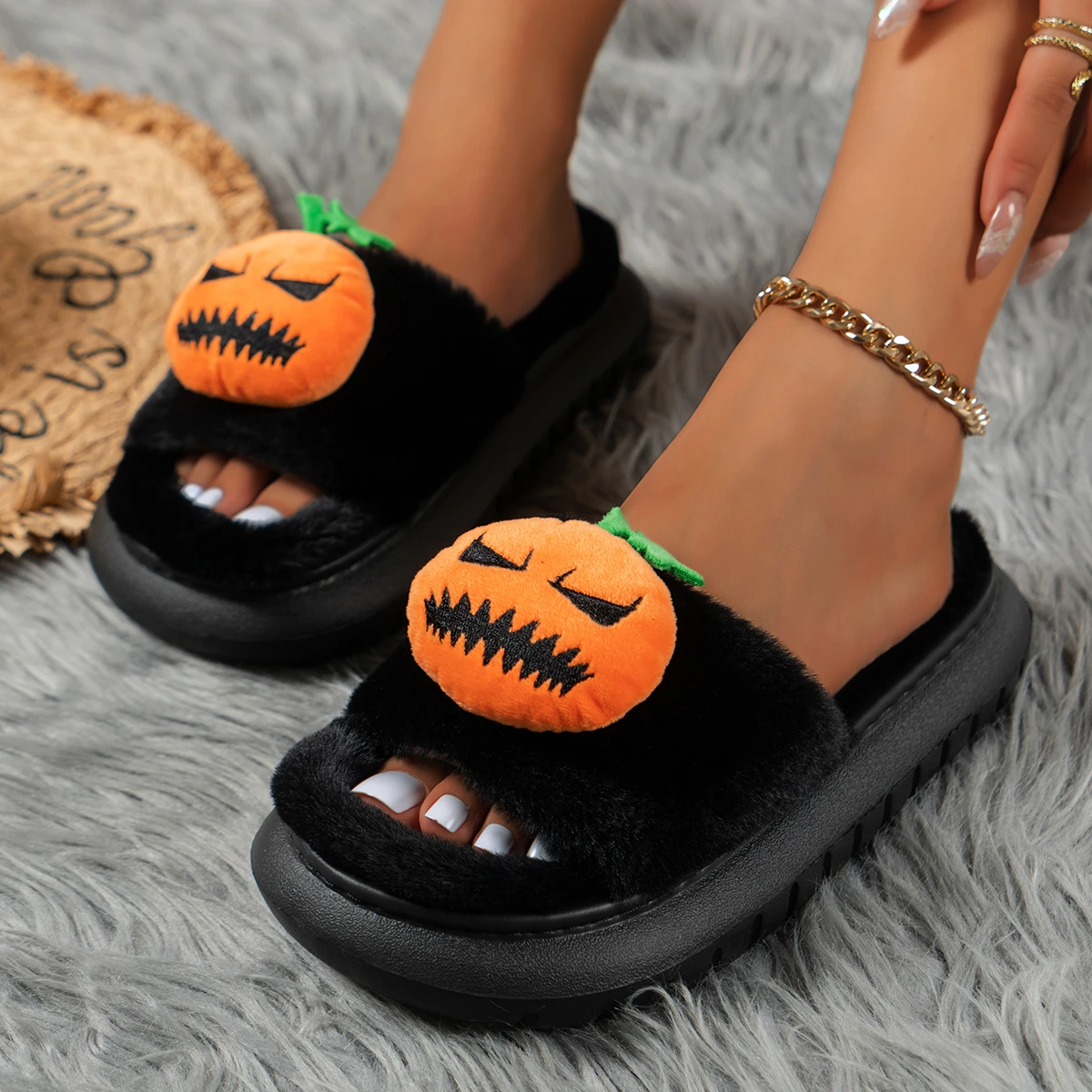 Women's plush slippers one-line autumn/winter Halloween pumpkin decoration plus-size slippers fashion