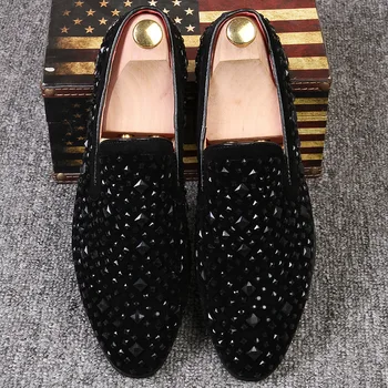 Mocassini da uomo di moda con strass e paillettes scarpe basse comode scarpe casual slip-on di grandi dimensioni mocassini morbidi Zapatos De Hombre 1