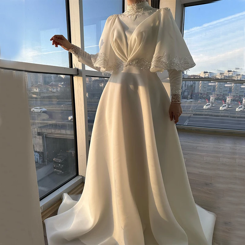 

2024 New Wedding Dresses for Hijab Women Muslim Bridal Gowns High Neck Long Sleeves A Line Appliques Beading Sequined Pleats