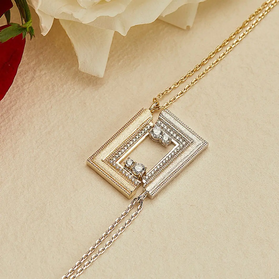 CLASSICAL BEAUTY- High-quality Fine Inlaid Zircon L-frame Necklace Women's Versatile Light Luxury Necklace Fashion Accessories