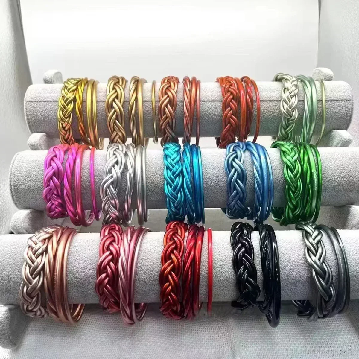 4Pcs/set Weaved Bracelet Glitter Filled Jelly Bracelets Silicone Lightweight Glitter Jelly Bangles Bracelets Set for Women 4