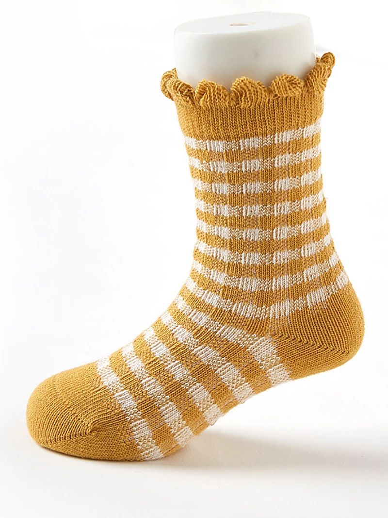 Рисунок 5 - Весенние детские носки 2022