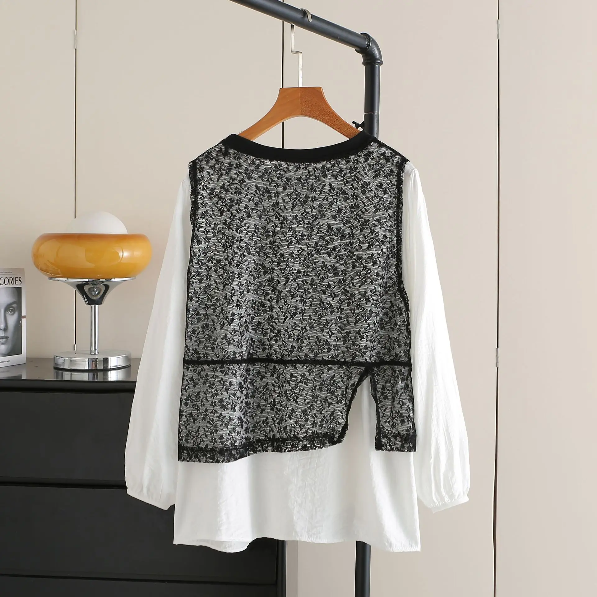 Fashion Plus Size Women's Blouses Autumn New Style Lace Patchwork Long Sleeve Shirt 1049