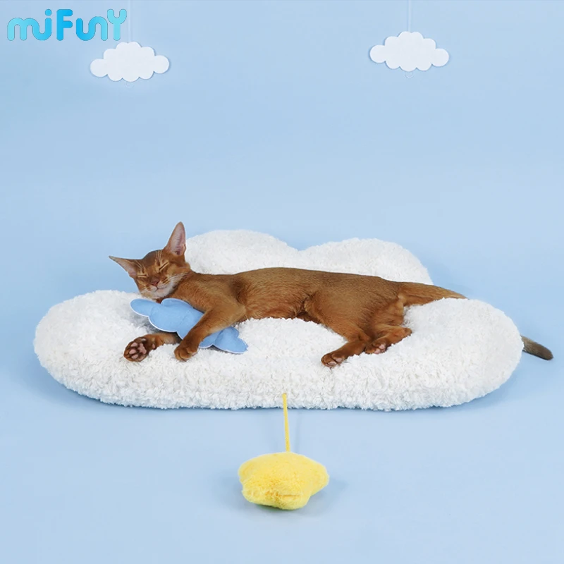 

MiFuny Cloud Fluff Cat Bed Warm Pet Bed Thickening Pet Blanket with Hanging Ball Dog Beds for Small Dogs Furniture Pet Supplies