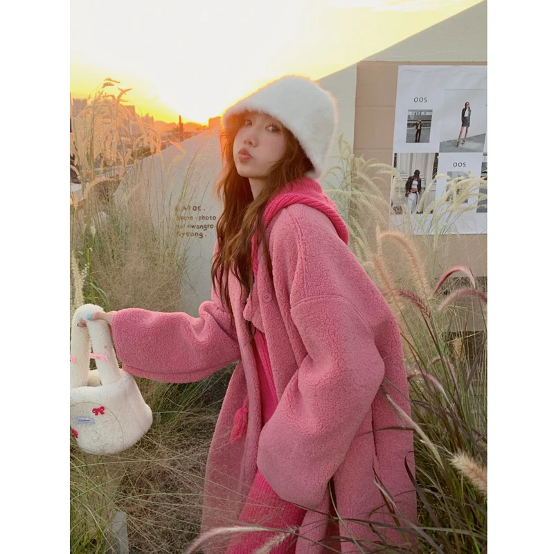 

Модный трендовый утепленный длинный ветровка из овечьей шерсти в ленивом стиле + вязаное платье с капюшоном женский осенний комплект 2023 Новинка шикарный