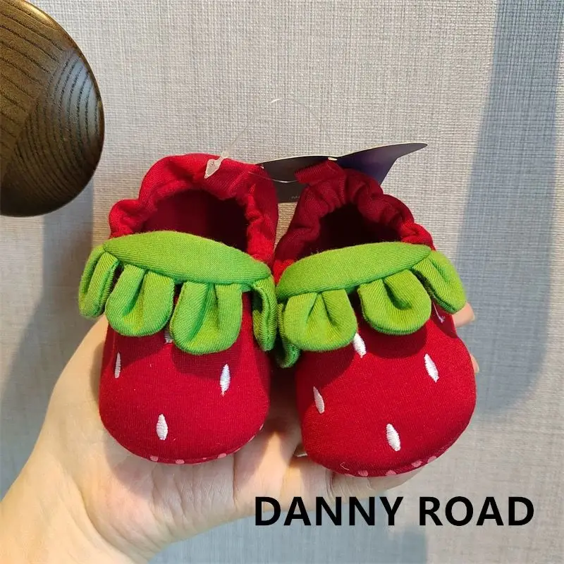 New Baby Casual Shoes Cute and Sweet Strawberry Baby Shoes Soft Sole Comfortable and Non slip Walking