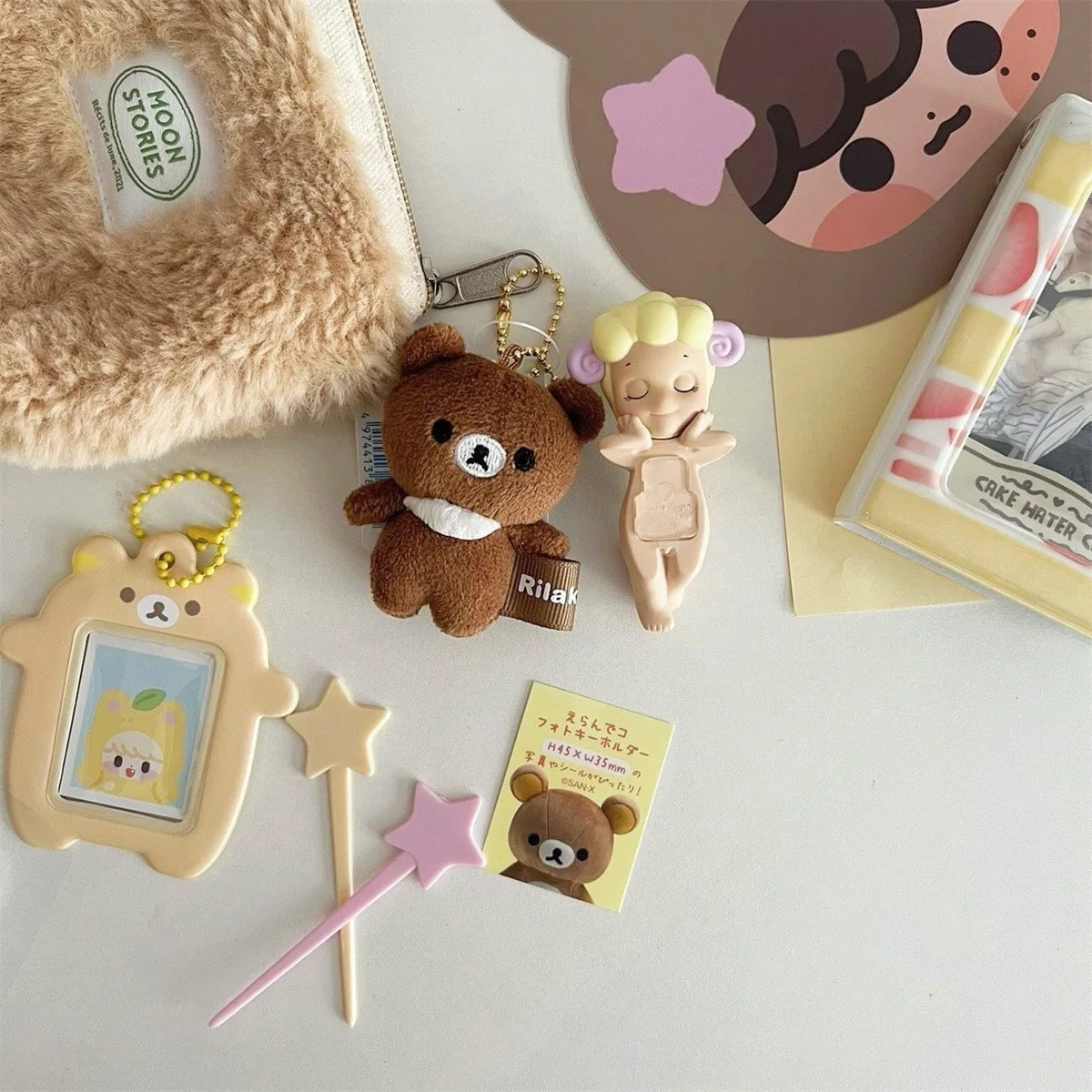 Cute Korea bear Kpop 2 inch ID card holder Photocard Holder Photo Display Card Holder Bag Protective sleeve pendant Stationery card holder credit card holder photo card holder card protector idol card protector desk card holder card display stand postcard holder memory card protector acrylic sign holder
