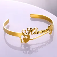 Personalized Heart Bracelet – A Unique Token of Love 1