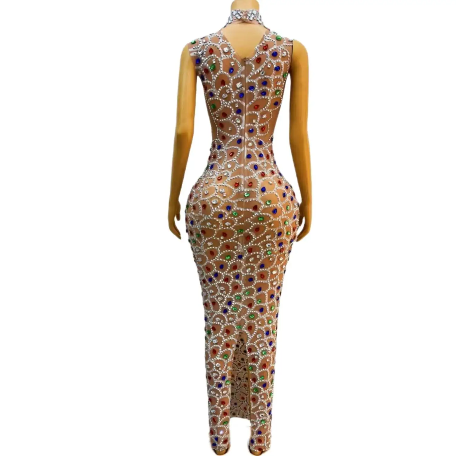 Рисунок 3 - Женское длинное платье для выпускного вечера