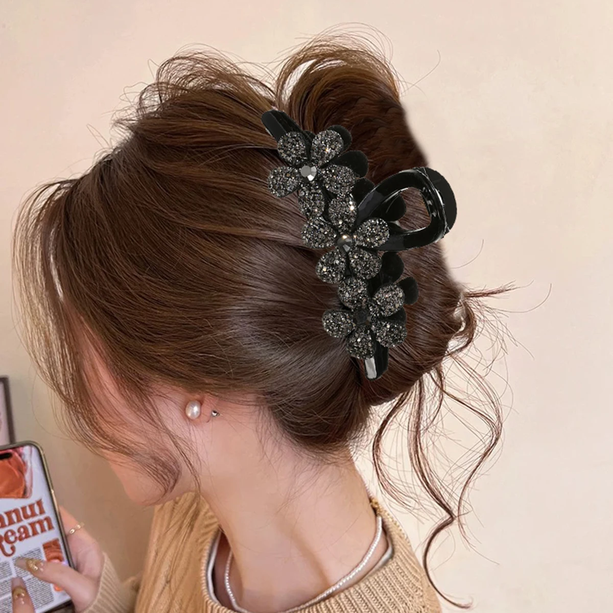 AWAYTR Women's Rhinestone Flower Hair Claw Luxury Super Sparkling Hair Clip Elegant Shark Claws Clip New Girls Headwear 1