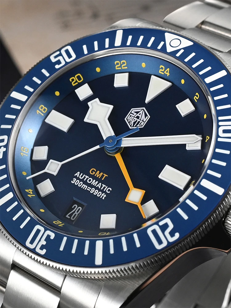 WatchDives x San Martin 시계 스틸 사파이어 유리 세라믹 베젤, 300m 방수, 빛나는 39mm 럭셔리 다이빙 손목시계, SN0121 GMT