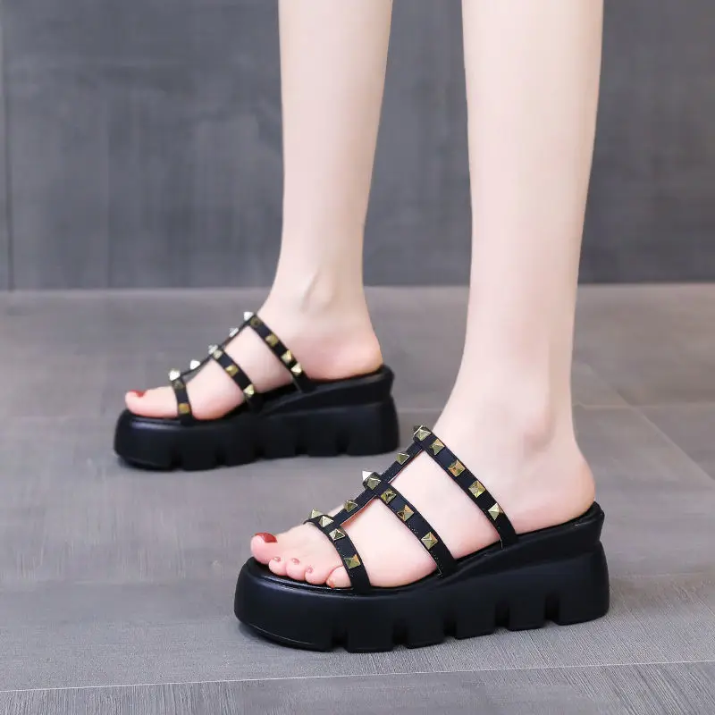 

New 2024 Flip Flops Women Slippers Fashion High Heels Platform Shoes Comfortable Wedges Beach Rivet Sandals Summer Chunky Slides