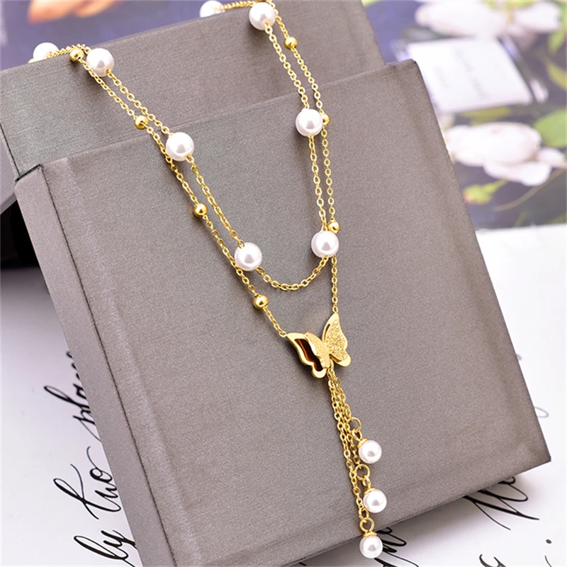 Amazon.com: Layered Choker Necklace Pearl Necklace Charm Pendant Choker  Necklace Gold Multilayer Necklace with Fashion Jewelry Gift，Dainty  Imitation Pearl Beaded Necklace for Women (Irregular pearl-Style 1):  Clothing, Shoes & Jewelry