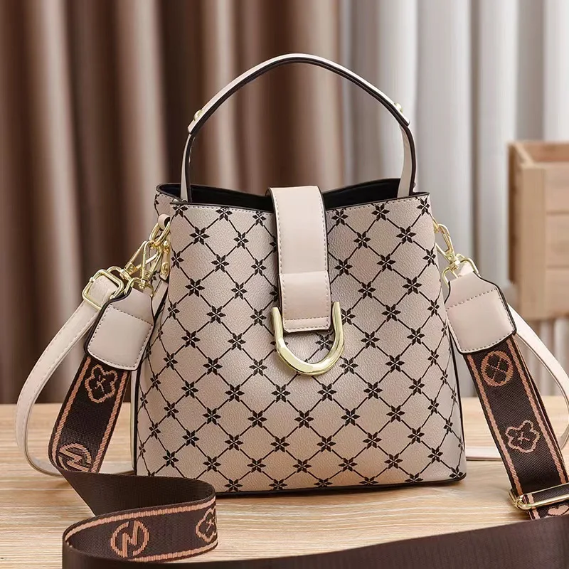 

Модная сумка с принтом для женщин, новинка 2023, вместительная универсальная Повседневная Ретро сумка-мешок через плечо для женщин