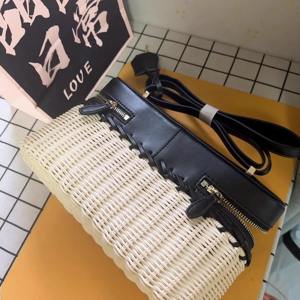 Women Casual Straw Box Bag Large Capacity PU Leather Trendy Crossbody Bag Versatile Handbag Travel Shopping Commute Bag