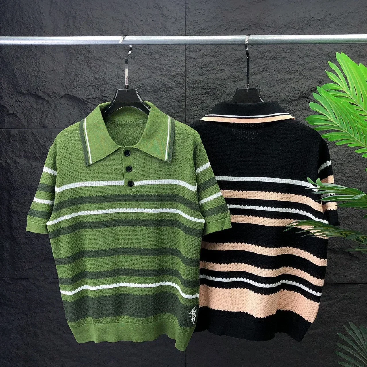 

2024 Summer New Vintage Short Sleeved Knitted Sweater for Men with 3D Jacquard Pattern Color Blocking Stripes Polo Sweater