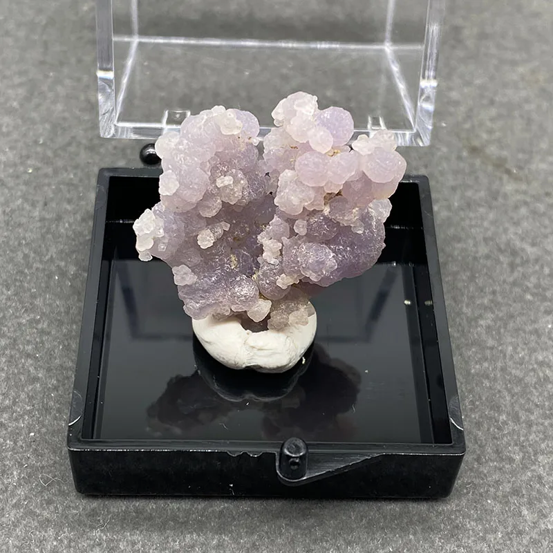 100% Natural Indonesian Purple  Grape agate  Raw Stone Mineral Specimen Healing Crystal Gemstone Collection+Box size:35*35*35mm