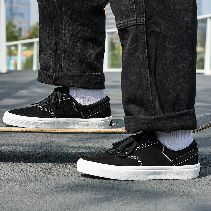 Casual Sneakers Joiints Leather Skateboarding Men's Winter Suede Shock-Absorbant Cycling