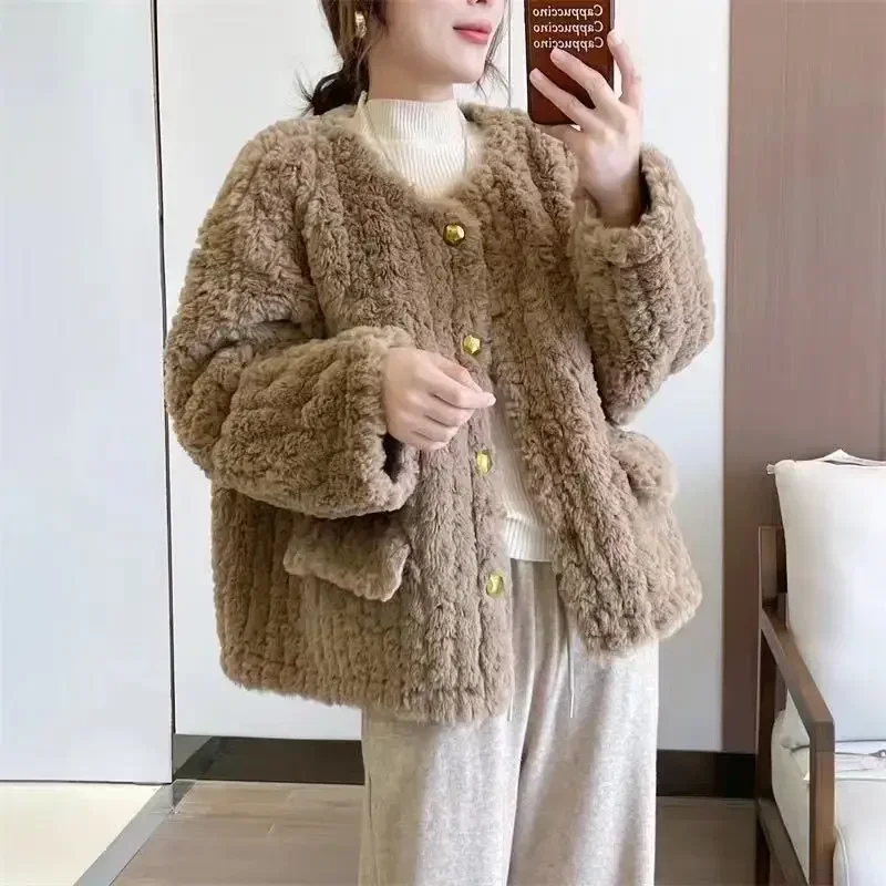 

European and American New Thickened Lamb Wool Coat Women's 2023 Autumn/Winter New Western Style Celebrity Fur One Piece Top