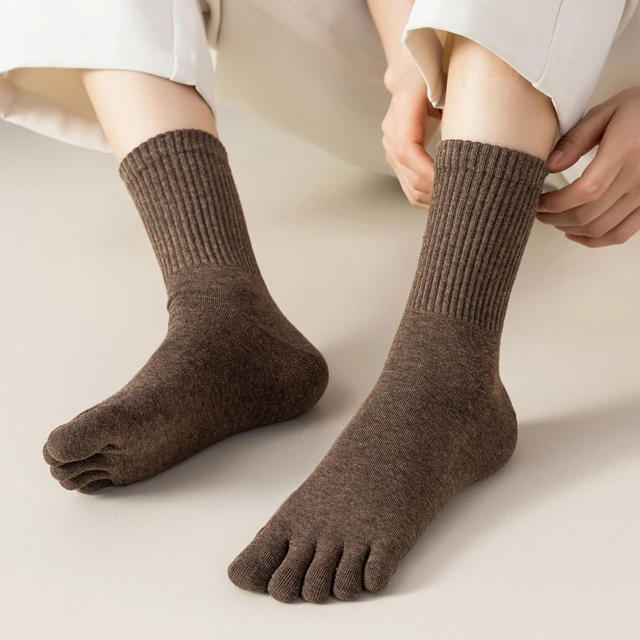 4 Pairs Five Finger Socks Women High Quality Cotton Toe Socks Autumn Spring Middle Tube Sports Socks with Separate Fingers 3