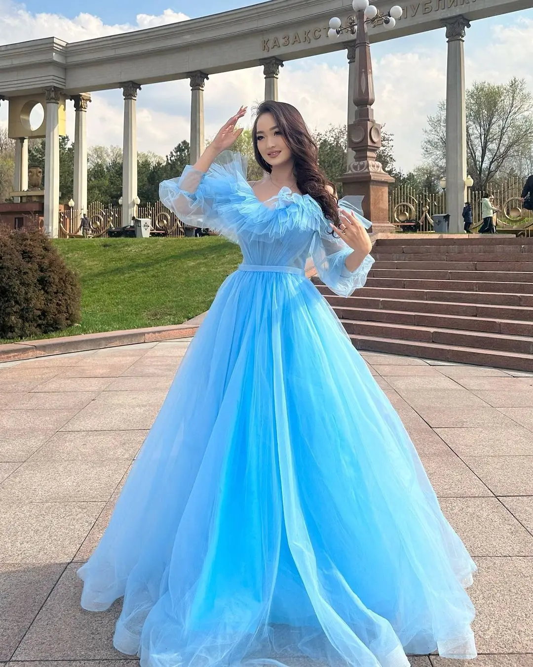 

Light Blue Tulle Long Sleeves Prom Dresses Off The Shoulder Floor Length Formal Occasion Dresses Evening Gowns