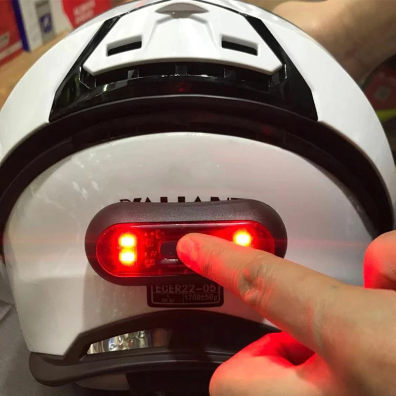 충전식 4 램프 헬멧 미등 오토바이 자전거 헬멧 미등 안전 신호 경고 램프 방수 후면 LED 라이트