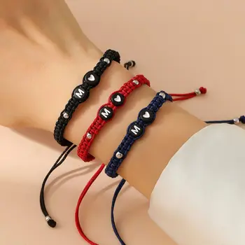 26 iniziali dell'alfabeto cuore braccialetto gioielli fatti a mano pieghevole AZ nome braccialetto intrecciato donna uomo amicizia coppia regalo 1