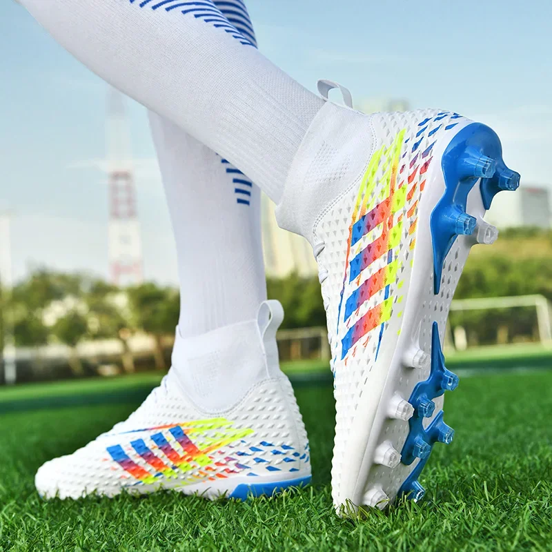 Description Picture 6 of itemNew Men Soccer Shoes TF/FG Football Boots Futsal Match Sport Training Soccer Cleats Wholesale Unisex Professional Ultralight