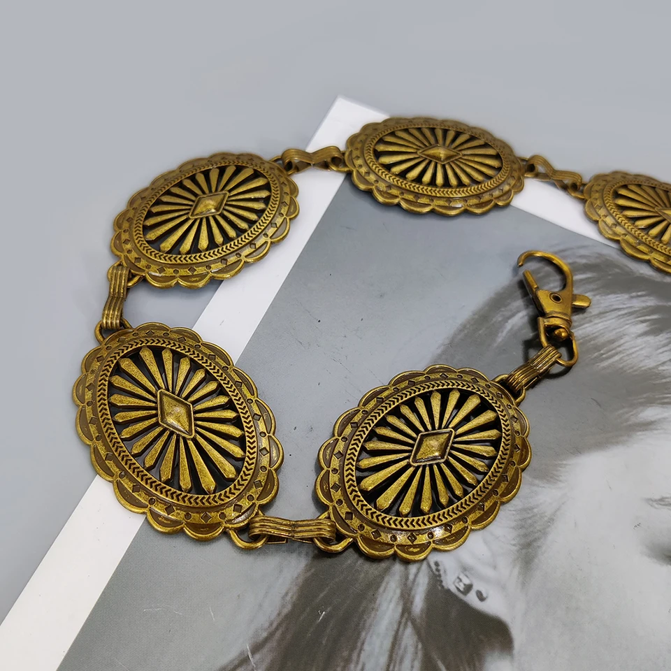 Cintura A Catena TAIZER Oro Lucido Per Donna - Metallo, Lunghezza 103 Cm Regolabile, Design A Petali, Accessorio Moda Per Abiti E Vita Alta