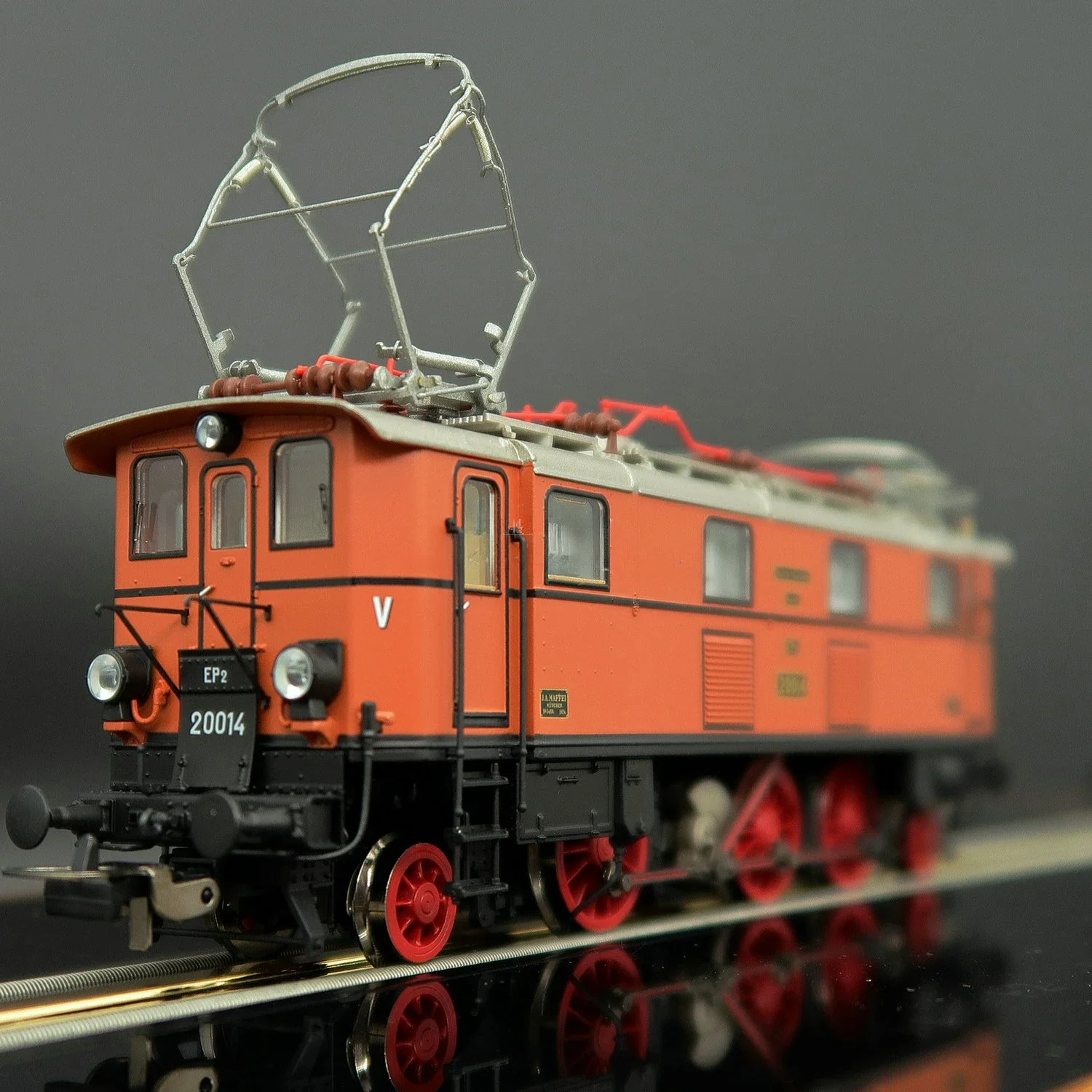 PIKO Train Model HO Type 1/87 51421 EP2 Electric Locomotive