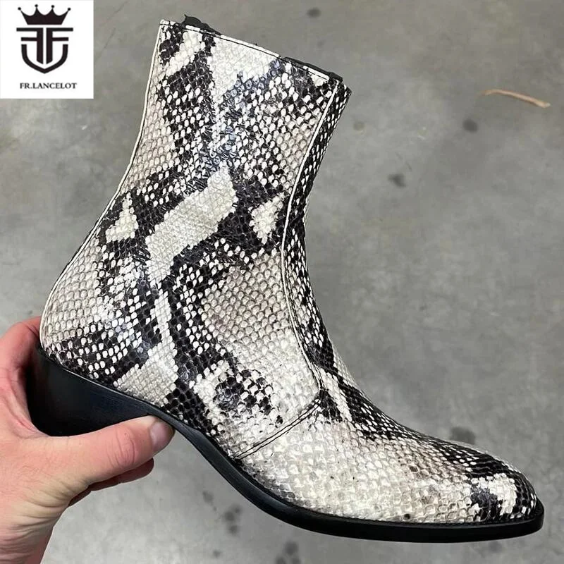 

2024 Fashion Snake Skin Print Leather Chelsea Boots Men Snake Patter leather Boots men's booties Side Metal Zip knight shoes