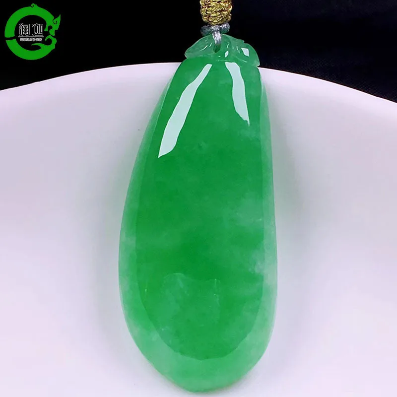 

Ice-like Yang Lvfu Melon Pendant Natural a-Level Jade Myanmar Jade Species Old Moisturizing Emerald Bright