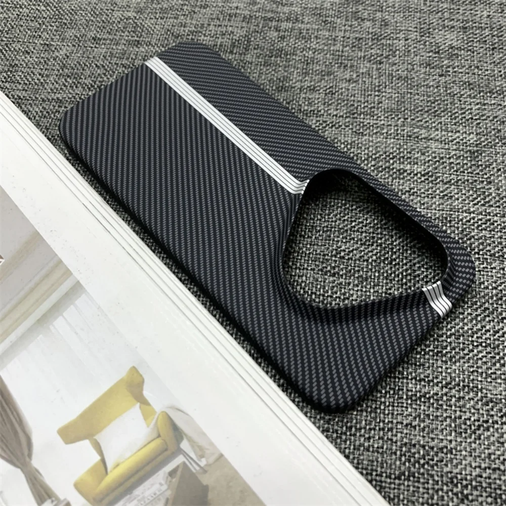 Carbon Fiber Track Pattern Cool Case with Heat Dissipation and Breathable Design